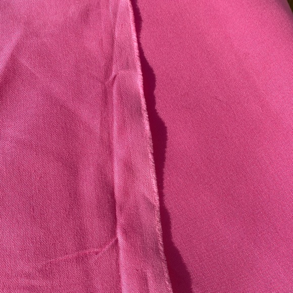 100% cotton Bubble Gum Pink, brand new from bolt! Generous 2.5yards (90” x 43”)! - Picture 3 of 3
